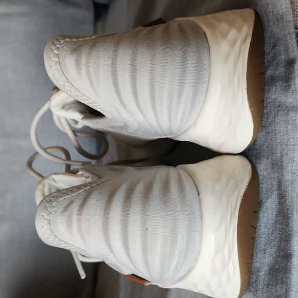 New Balance white womans tennis shoe size 7 - Picture 4 of 15